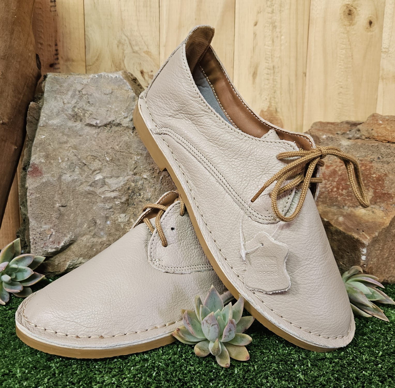 Lace up taupe 04.01.2026