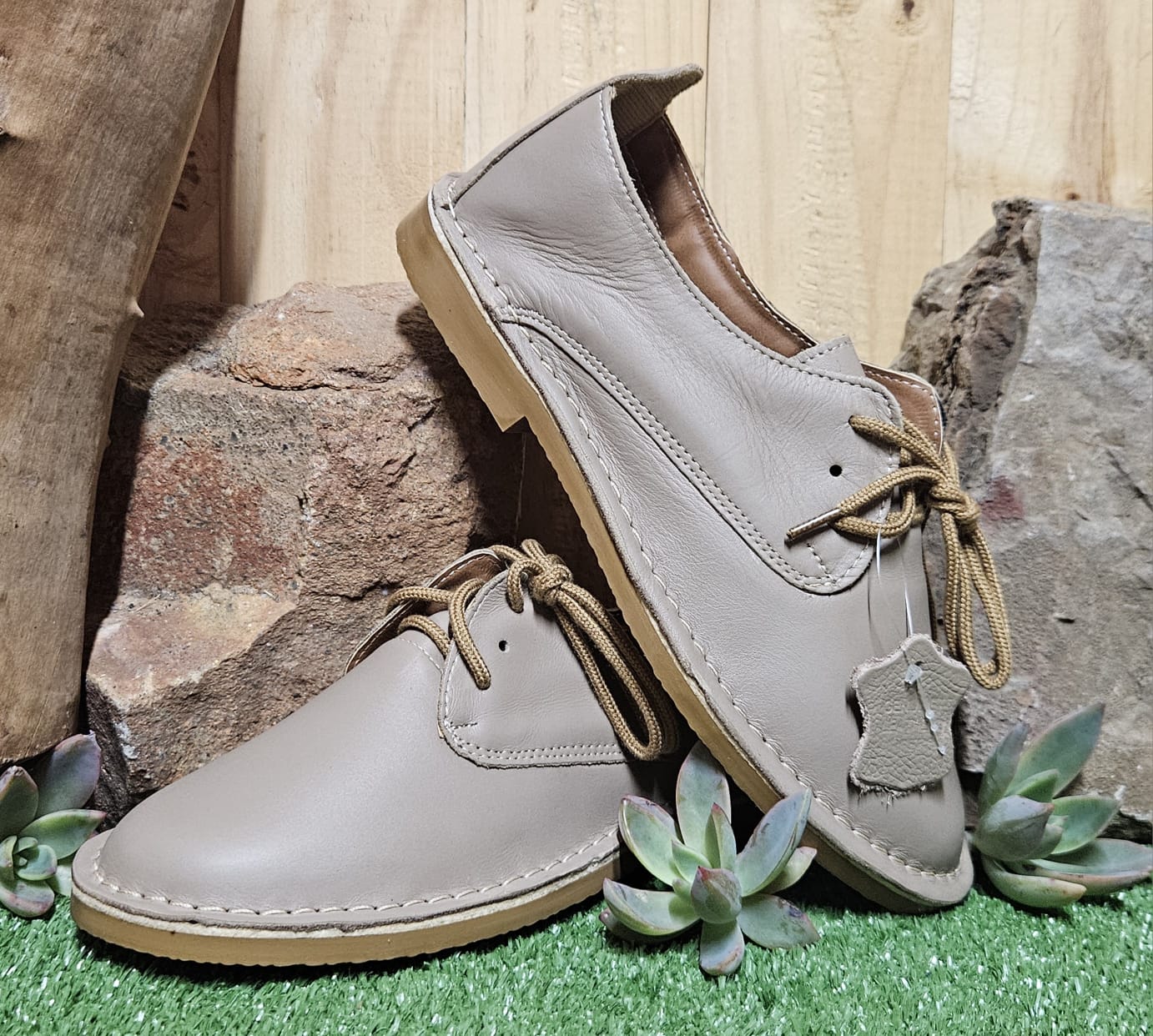 Lace up taupe 07.05.2026